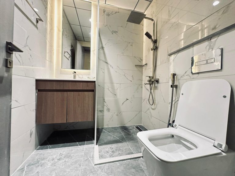 Toilet in a 3 bedroom duplex apartment for sale at V Tower in Dubailand